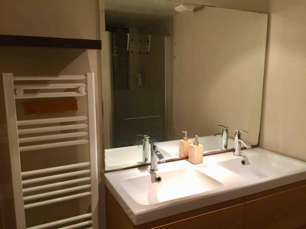 Loft In Rennes - Private Room Bagian luar foto